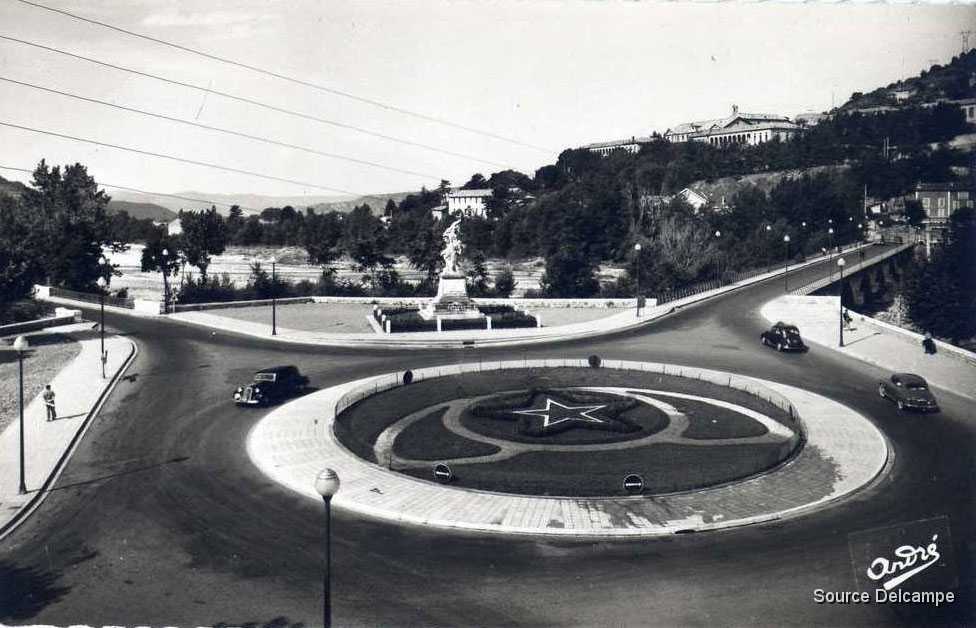 04 Digne Rond Point.jpg